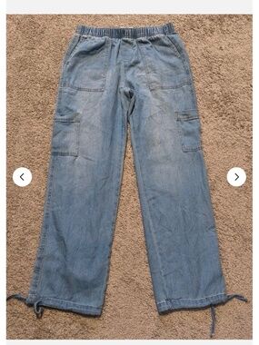 Wide leg pull on cargo jeans